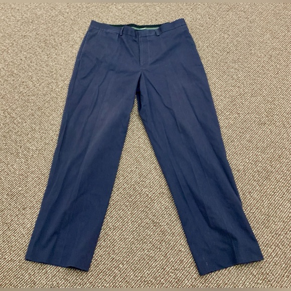 Men's 37 x 30 L. L. Bean 100% Cotton Classic Fit Flat Front Navy Chino Pants - Picture 2 of 13